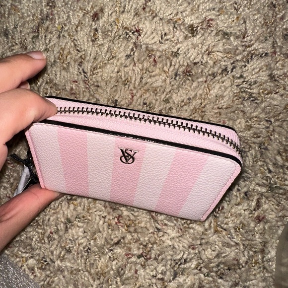 Victoria's Secret Pink Striped Wallet 🤍🩷 - Picture 2 of 4